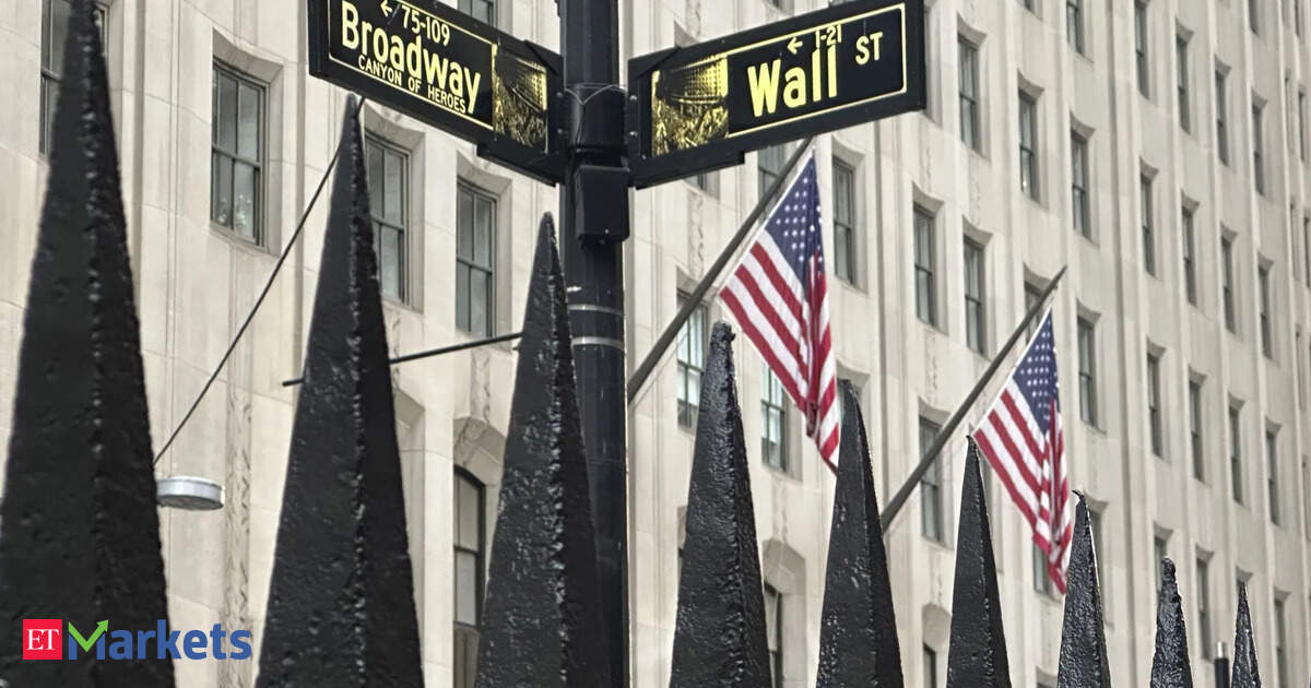 Wall Street drops at the open after Powell dents rate-cut hopes