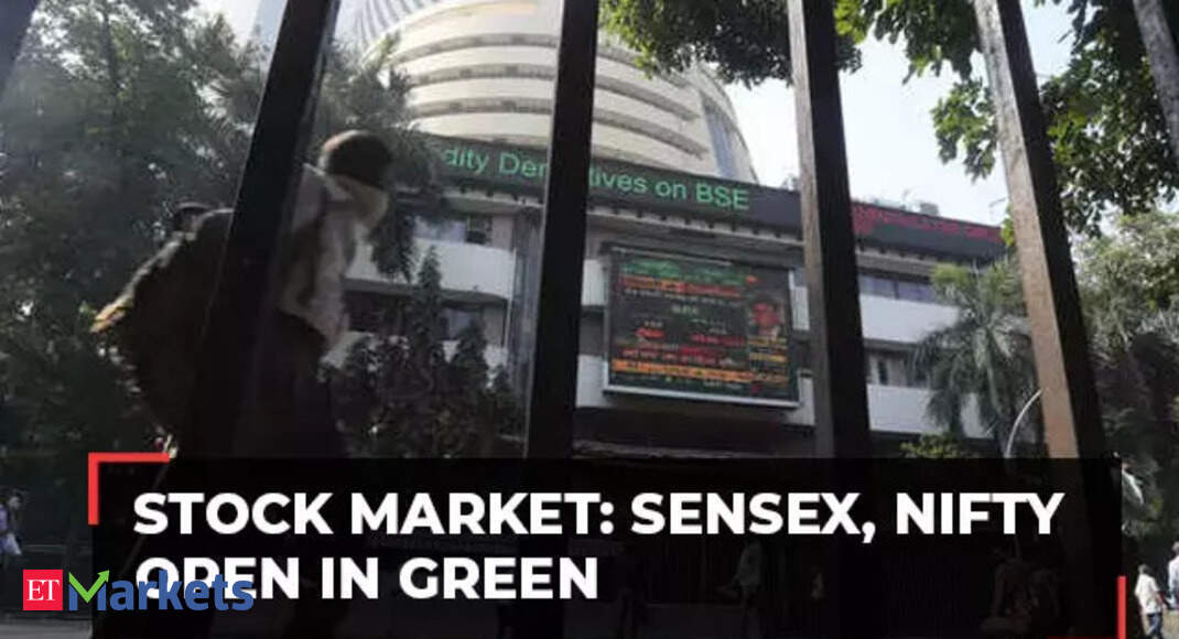 Sensex rises 200 points, Nifty nears 19,600; MCX tanks 5% Sensex rises 200 points, Nifty nears 19,600; MCX tanks 5%