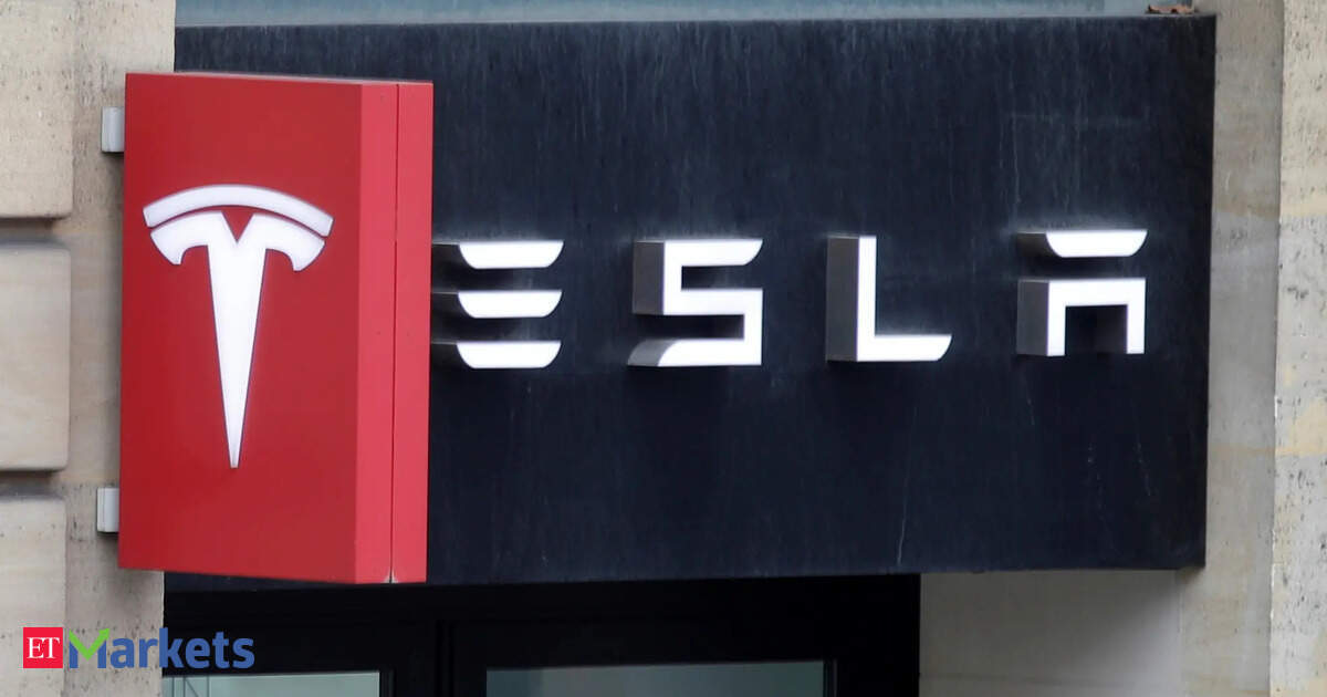 Tesla shares fall 9% as Musk steps up criticism of ally Trump