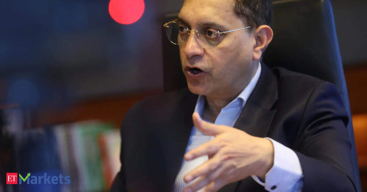 Sebi chief urges investors to stay calm amid global jitters