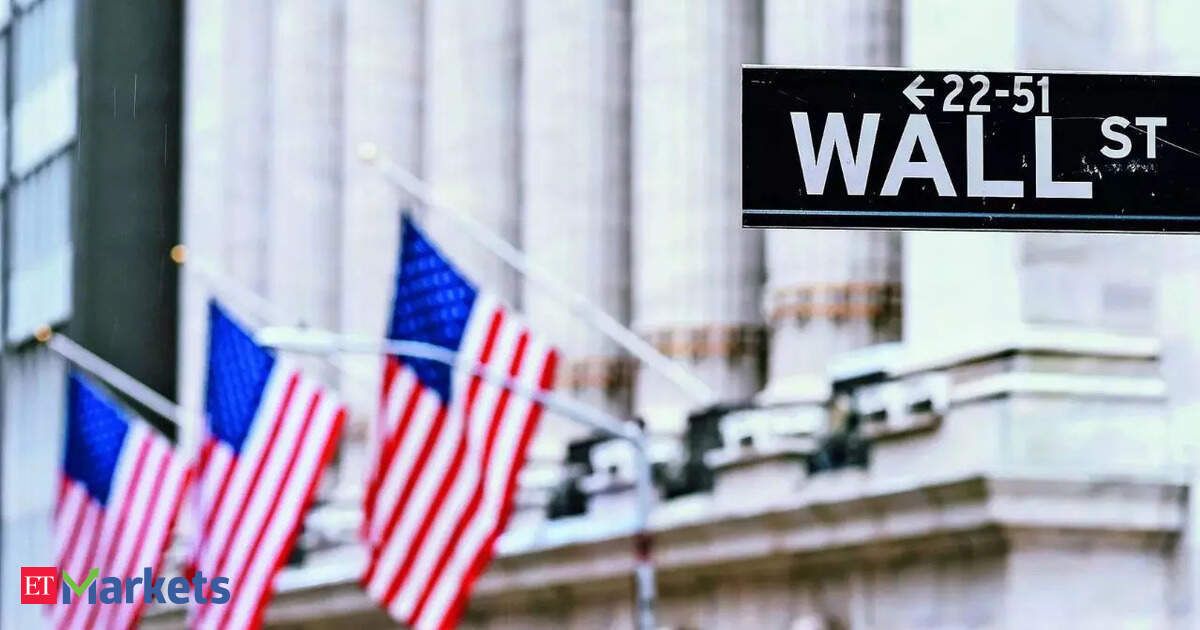 US stock futures tumble indicating another plummet on Wall Street