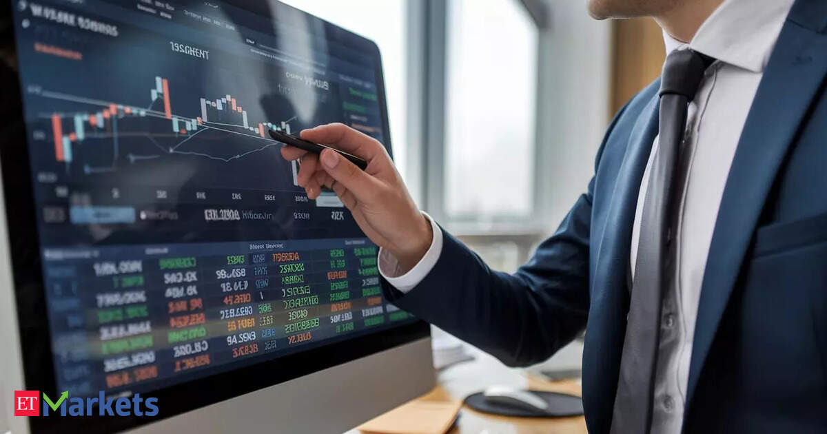 FIIs offload shares worth ₹29,000 crore via stock exchange in August, but buying noticed in primary market