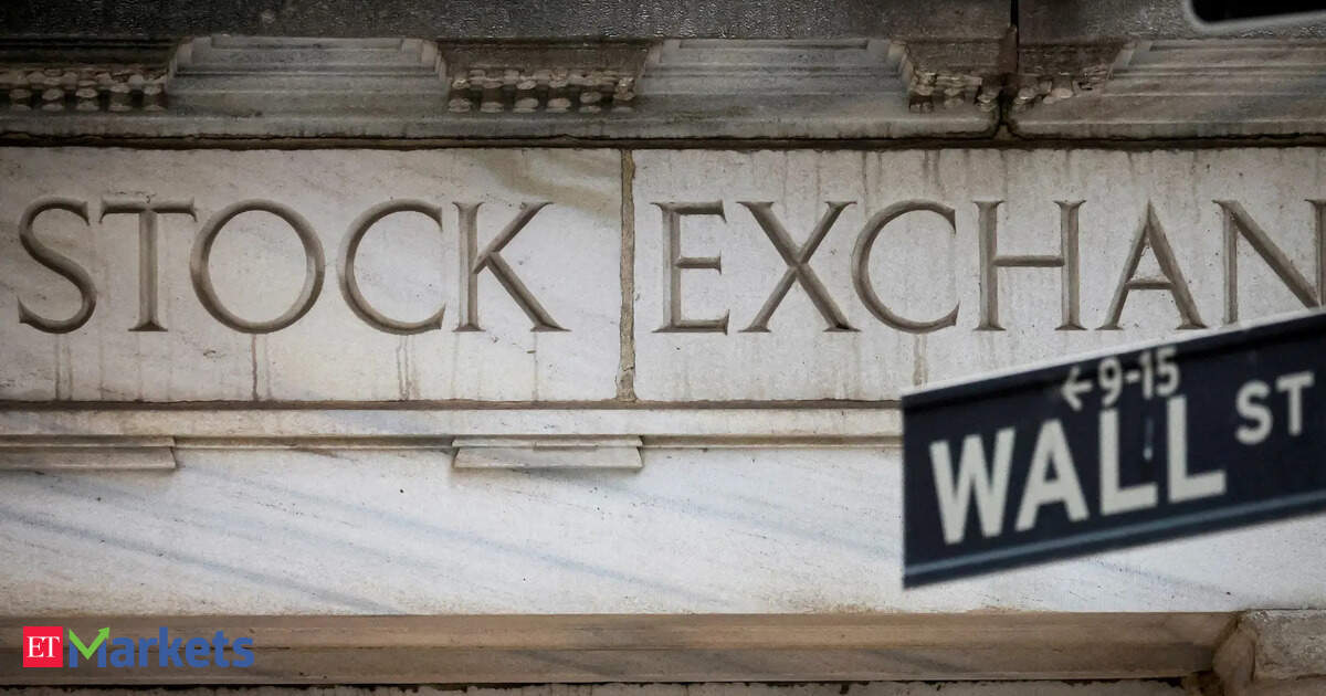 S&P 500, Nasdaq soar over 1% on hopes of government reopening S&P 500, Nasdaq soar over 1% on hopes of government reopening