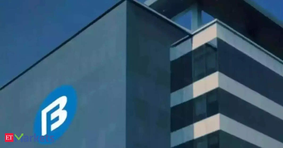 Bajaj Finance shares slide despite strong Q4; Dipan Mehta flags NPA provisioning worries