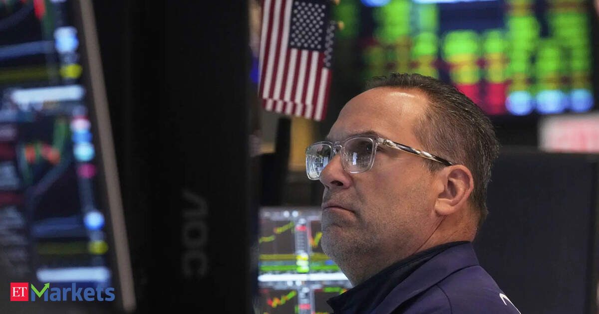 Wall Street stocks end mostly flat in choppy trade as Treasury yields ease