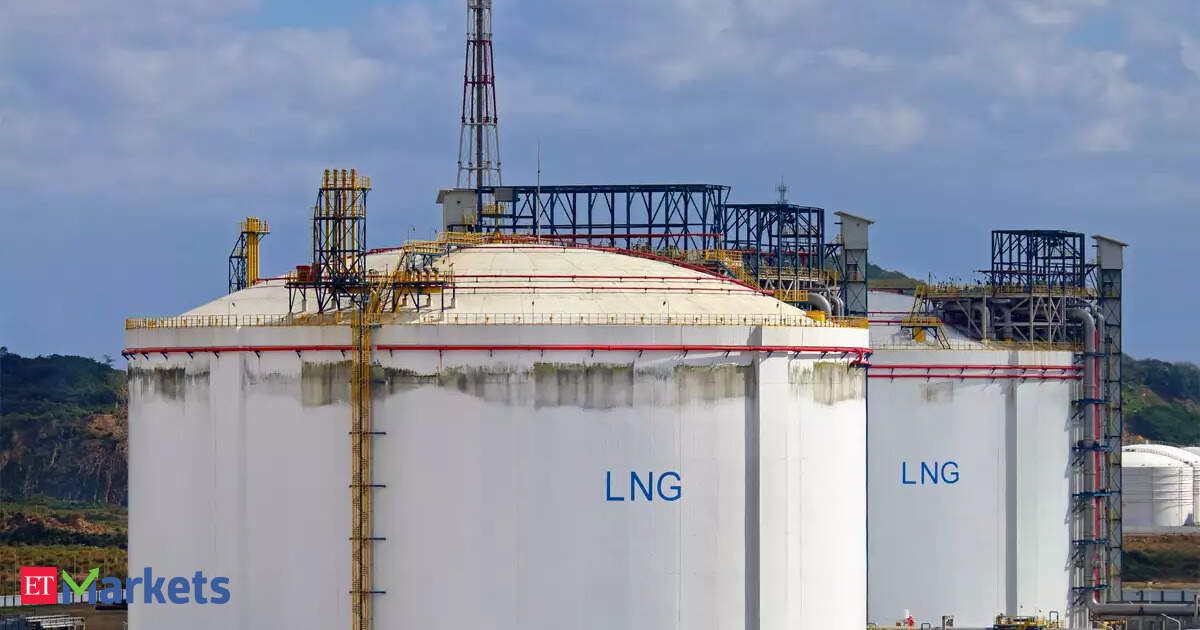 Petronet LNG shares fall over 6% amid PNGRB criticism and Citi’s bearish outlook