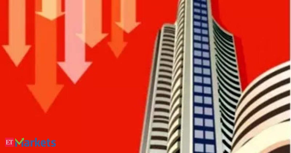 Cautious investors reap Rs 3.2 lakh crore even as Sensex, Nifty extend losses to 4th session