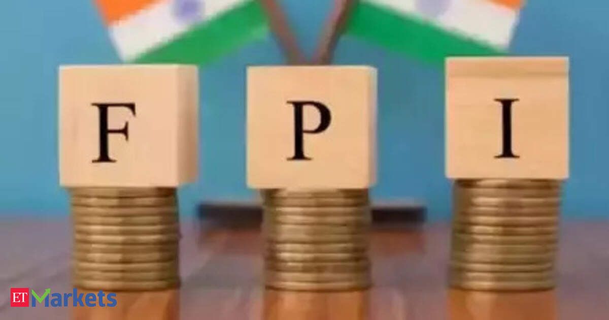 FPIs continue to sell in August, financial & IT stocks take biggest hit FPIs continue to sell in August, financial & IT stocks take biggest hit