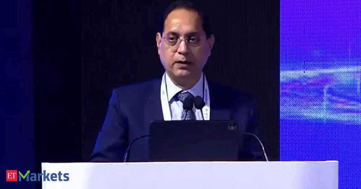 US-Iran war: Sebi chief advises investors to remain calm amid market turmoil