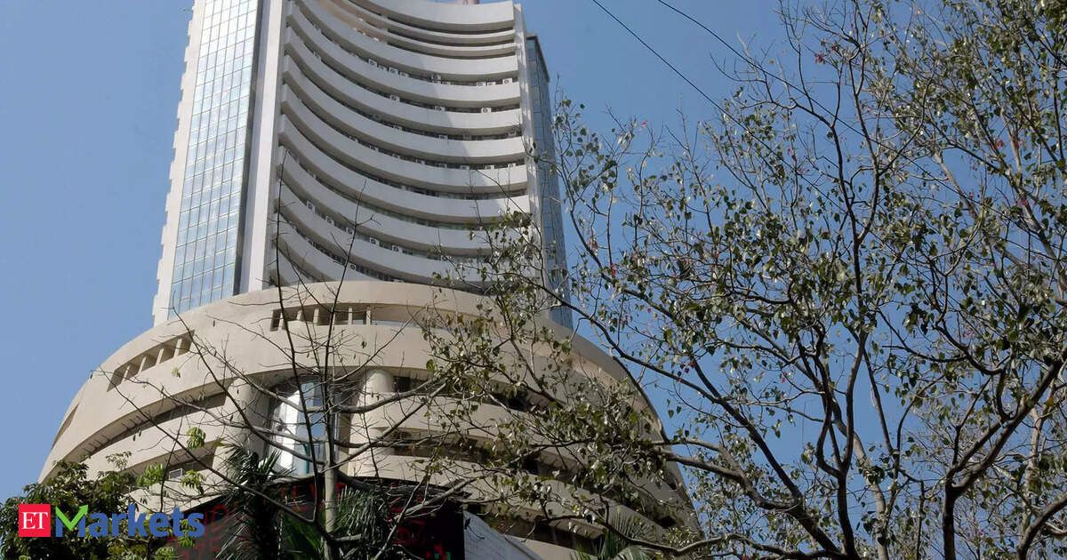 Market Wrap: Sensex ends 50 pts higher, Nifty above 25,400 as bank stocks keep rally in check