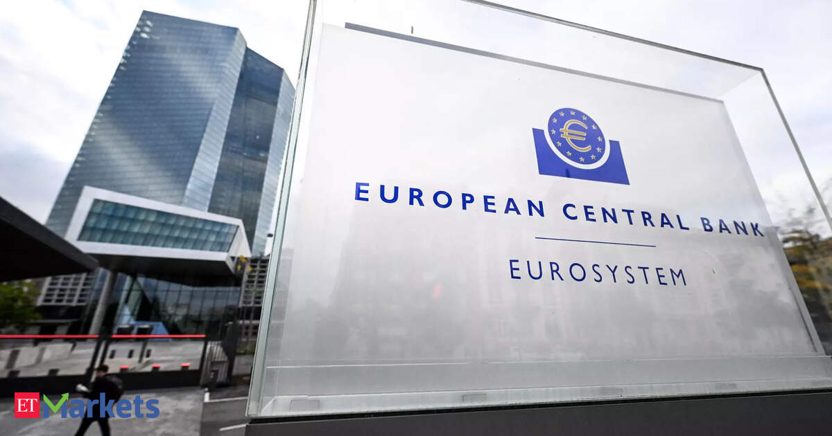 Poor euro zone bank valuations seen a drag on credit growth: ECB Poor euro zone bank valuations seen a drag on credit growth: ECB