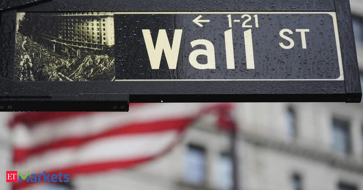 Dow Jones surges 1,000 points, Nasdaq up 3%, S&P 2% as US markets bounce back from Monday selloff Dow Jones surges 1,000 points, Nasdaq up 3%, S&P 2% as US markets bounce back from Monday selloff