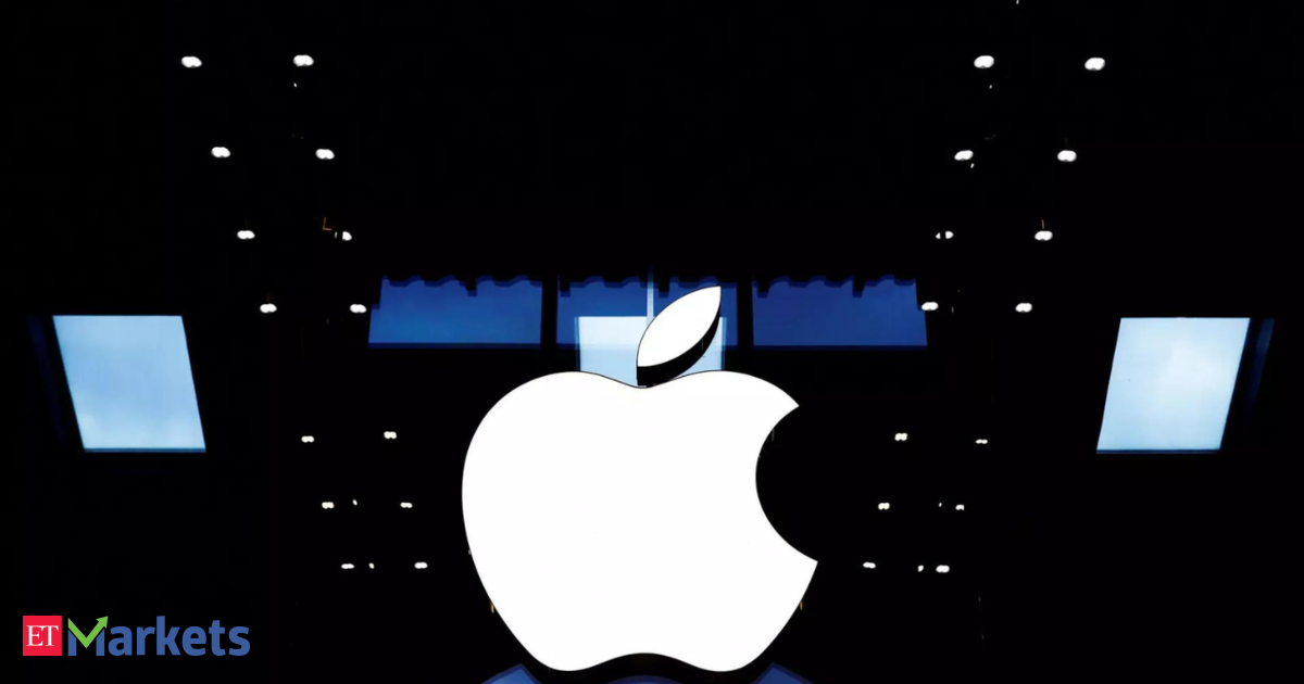 Apple shares slip as shorter iPhone 16 shipping times signal soft demand