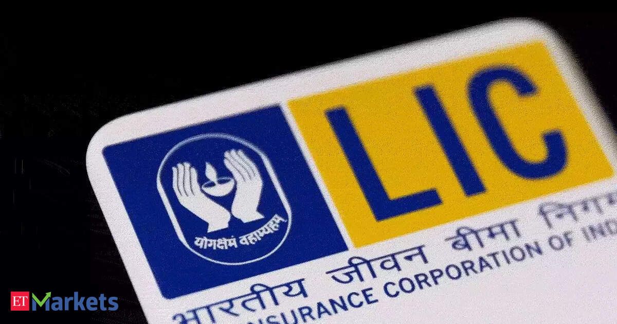 LIC announces 1:1 bonus issue, first since listing. Check details LIC announces 1:1 bonus issue, first since listing. Check details