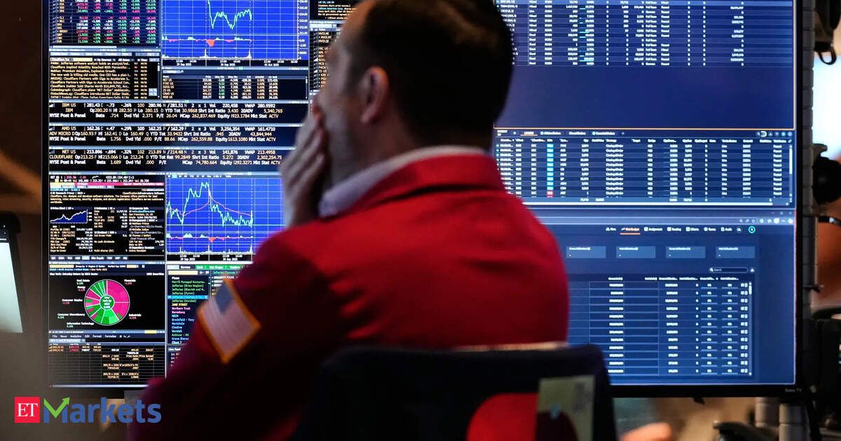 Dow Jones crashes 400 points, Nasdaq falls 2% after Trump threatens more tariffs on China