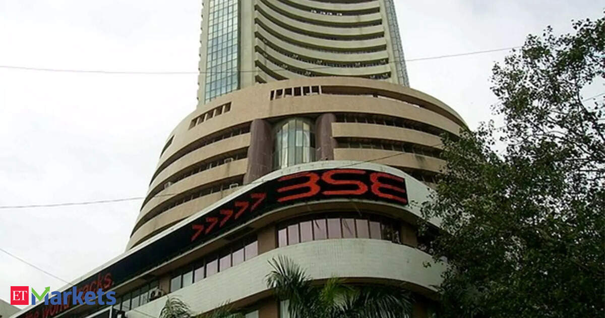Promoter entities sell Rs 153 crore worth shares in Motilal Oswal block deal; HDFC Life picks up stake Promoter entities sell Rs 153 crore worth shares in Motilal Oswal block deal; HDFC Life picks up stake
