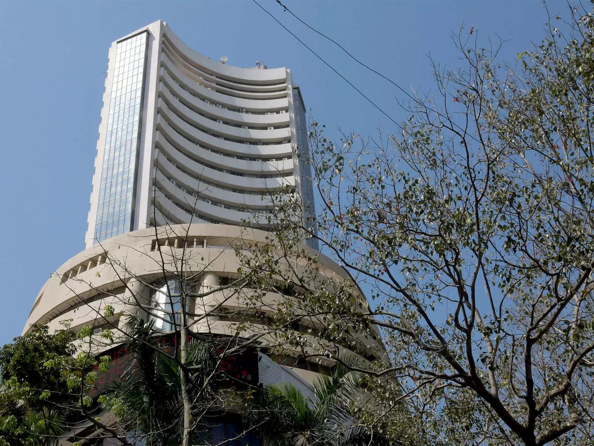 ET Market Watch: IT pullback snaps two-day rally, Sensex, Nifty end flat | The Economic Times Podcast ET Market Watch: IT pullback snaps two-day rally, Sensex, Nifty end flat | The Economic Times Podcast
