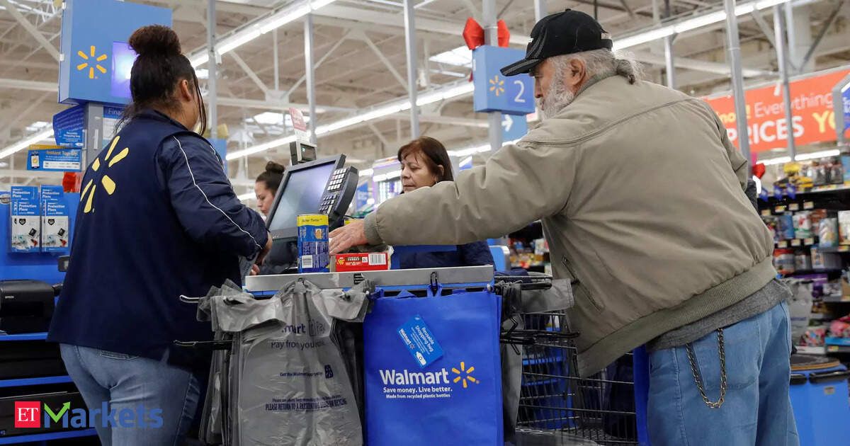 Walmart sounds a note of caution on consumers ahead of holidays, shares fall 7%