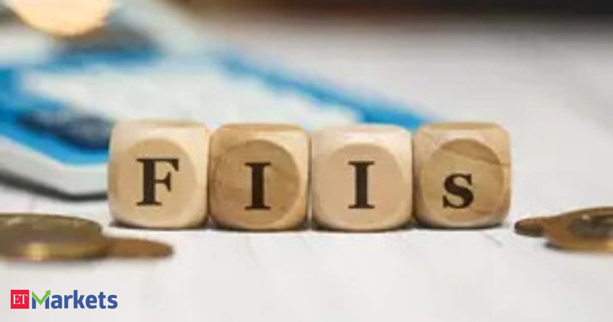 FIIs record highest single-day selling in February on Friday, sell shares worth Rs 11,639 crore