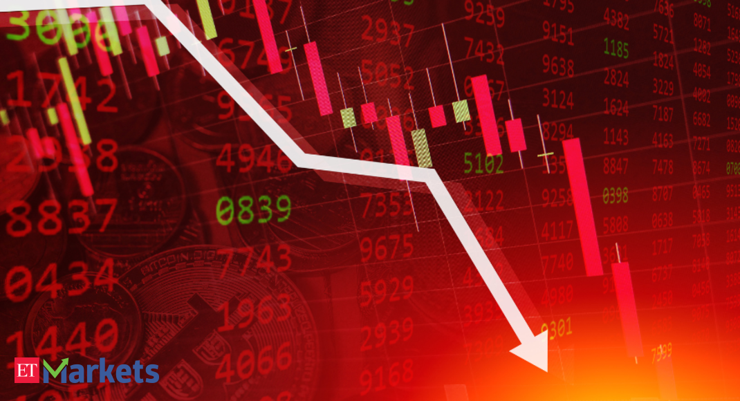 Sensex falls 300 points tracking weak global trends; Nifty below 19,500