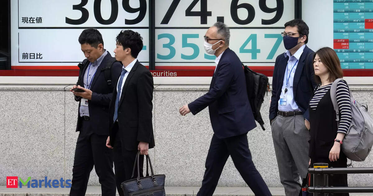 Asian stocks waver, yen wobbles as BOJ takes centre stage