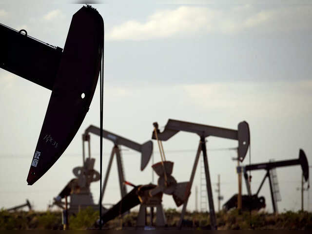 FMCG, IT among top 5 sectors that led FPI outflows since January - Out of Favour 4 Oil and gas companies