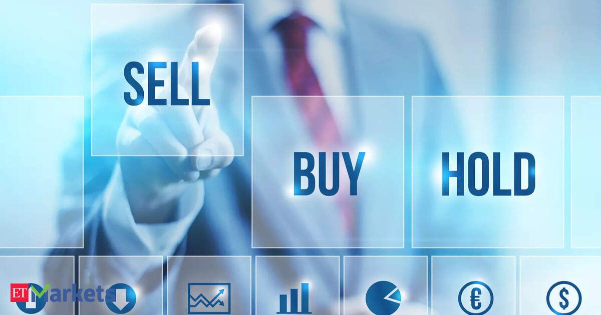 Buy, Sell or Hold: Motilal Oswal remains neutral on Bajaj Finance; Antique raises Canara Bank’s target price Buy, Sell or Hold: Motilal Oswal remains neutral on Bajaj Finance; Antique raises Canara Bank’s target price
