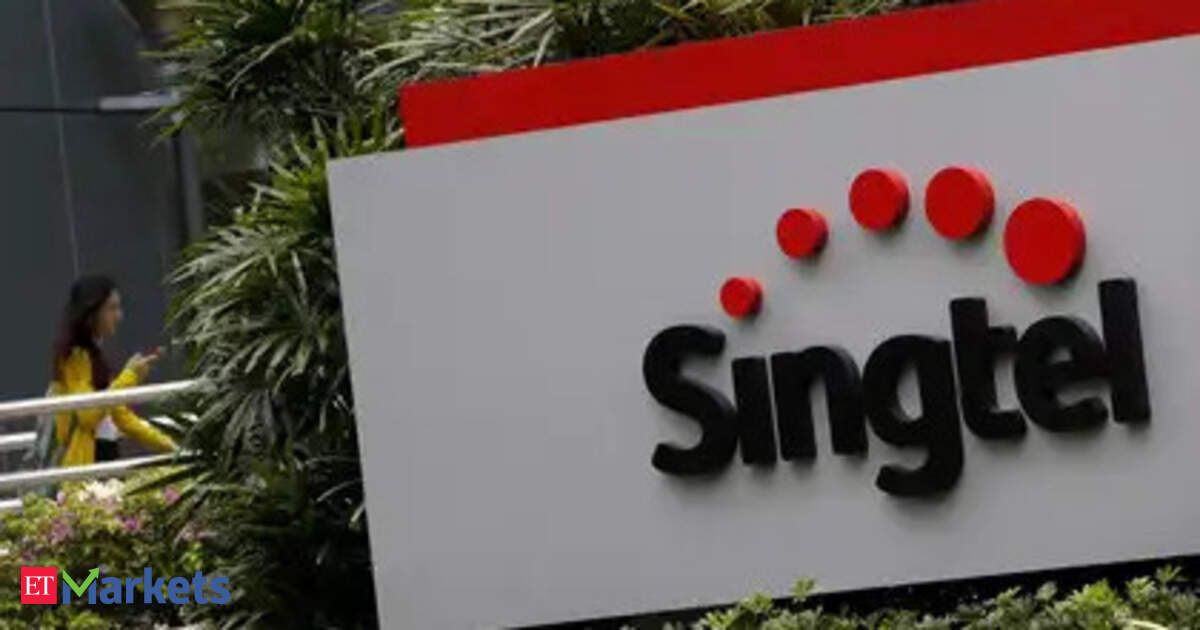 SingTel posts 9% annual profit rise, unveils .5 billion buyback plan SingTel posts 9% annual profit rise, unveils .5 billion buyback plan