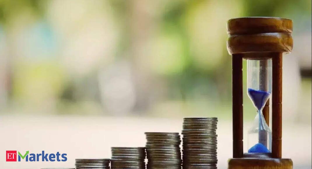 Market Trading Guide: Axis Bank, Tech Mahindra  among 7 stock recommendation for Monday – Money-making Ideas