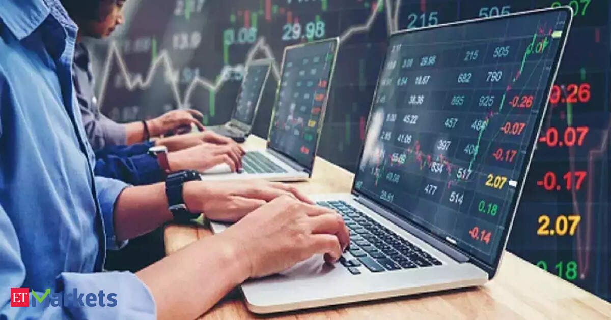FIIs dump Rs 7,608 cr in two sessions after 1.66 lakh cr sell-off in 2025. Why experts remain convinced on trend reversal in 2026? FIIs dump Rs 7,608 cr in two sessions after 1.66 lakh cr sell-off in 2025. Why experts remain convinced on trend reversal in 2026?