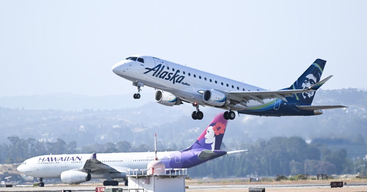 Alaska Airlines to buy Hawaiian Airlines in .9 billion deal Alaska Airlines to buy Hawaiian Airlines in .9 billion deal