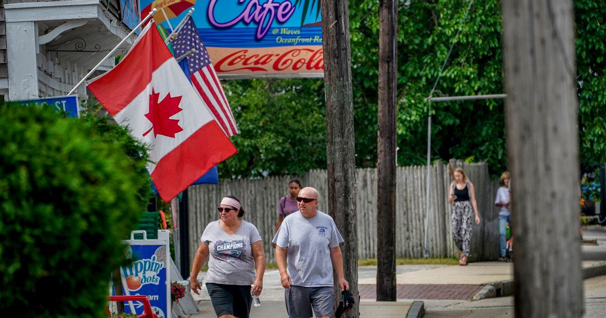 ‘Dear Canada’: U.S. tourist spots try to win back neighbors from the north