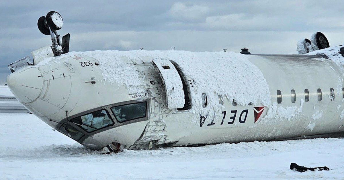 Plane that landed upside down in Toronto was descending at a high rate of speed, preliminary report shows