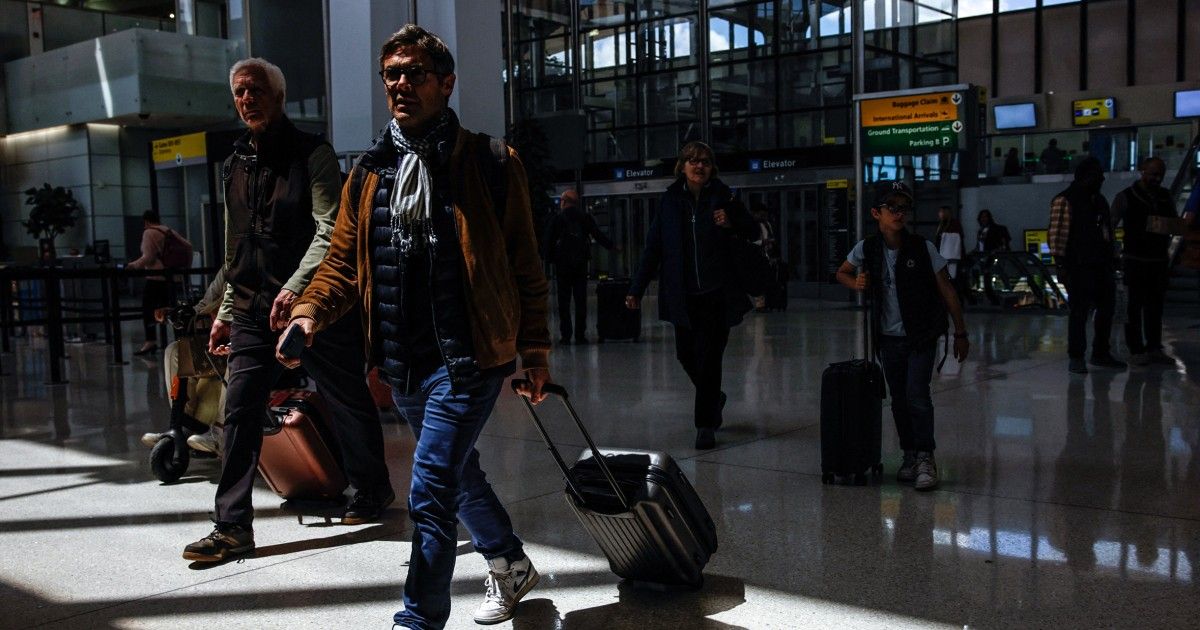 How to navigate Newark airport amid delays and outages How to navigate Newark airport amid delays and outages