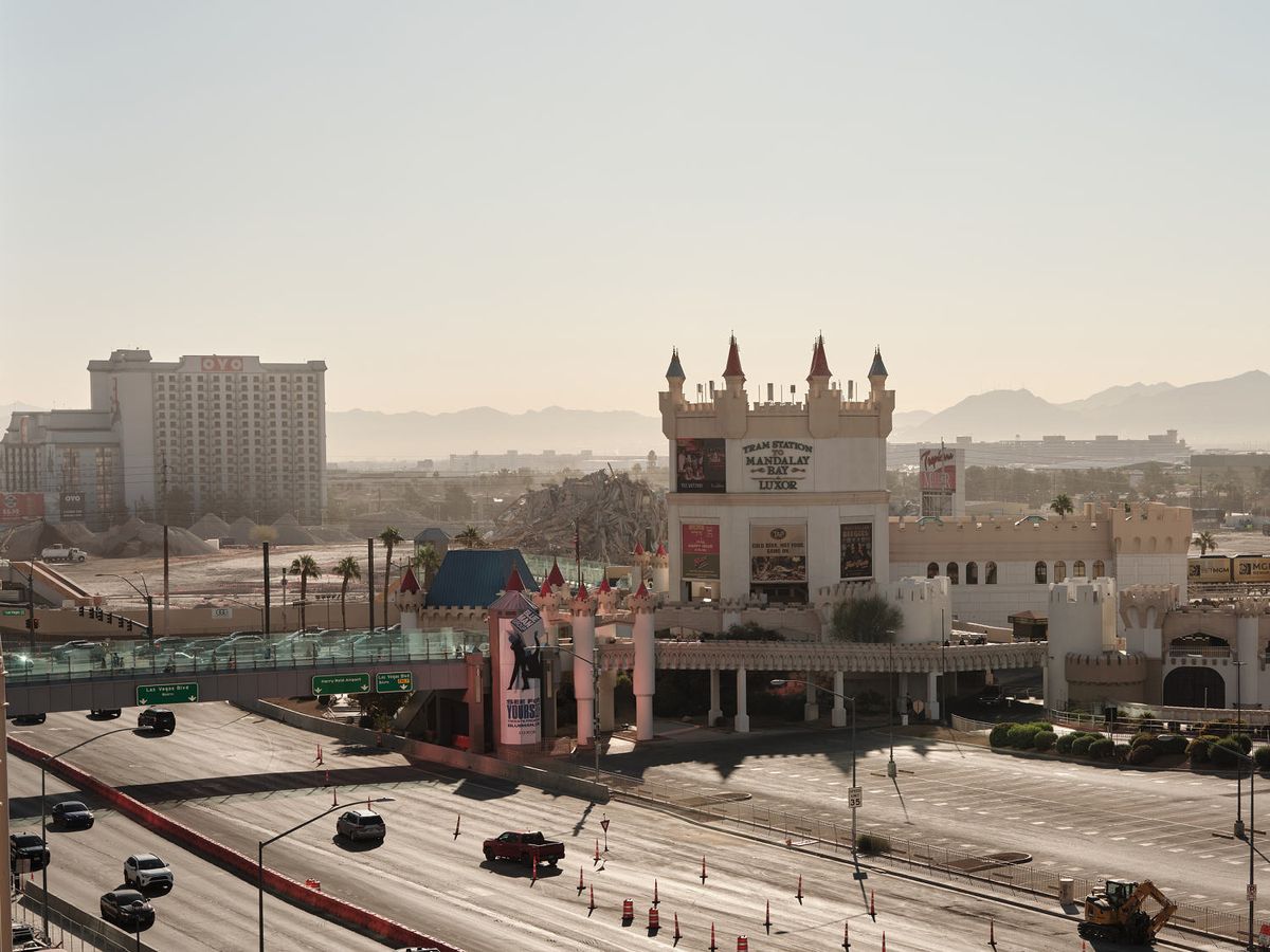 a66cbd25 241009 tropicana implosion wm 1248p b2be60