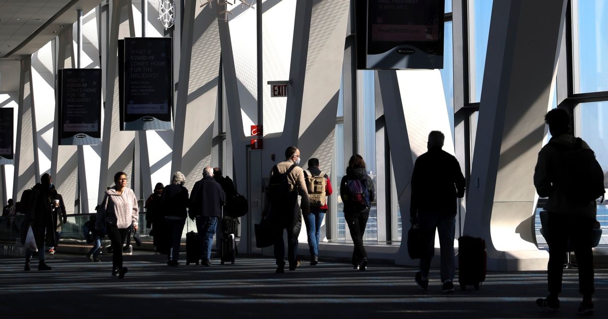 Travelers are getting out of town earlier for Thanksgiving this year