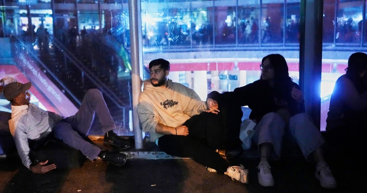The lights are back on in Spain and Portugal, but nobody knows why they went out The lights are back on in Spain and Portugal, but nobody knows why they went out