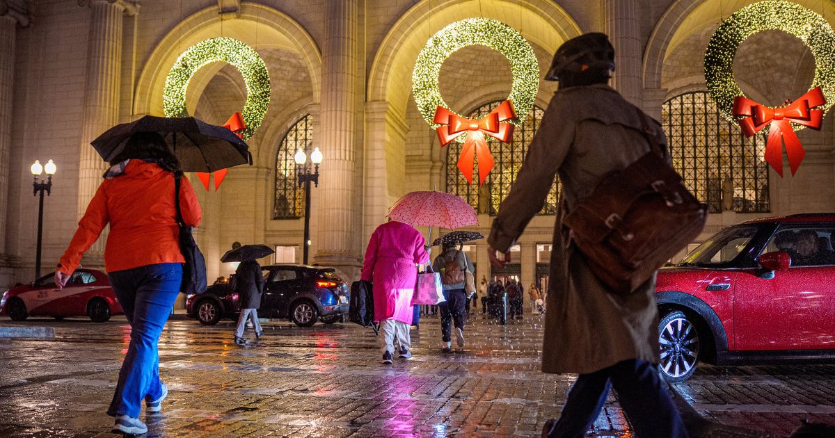 Thanksgiving travelers set to face winter storms, strong winds and heavy snow
