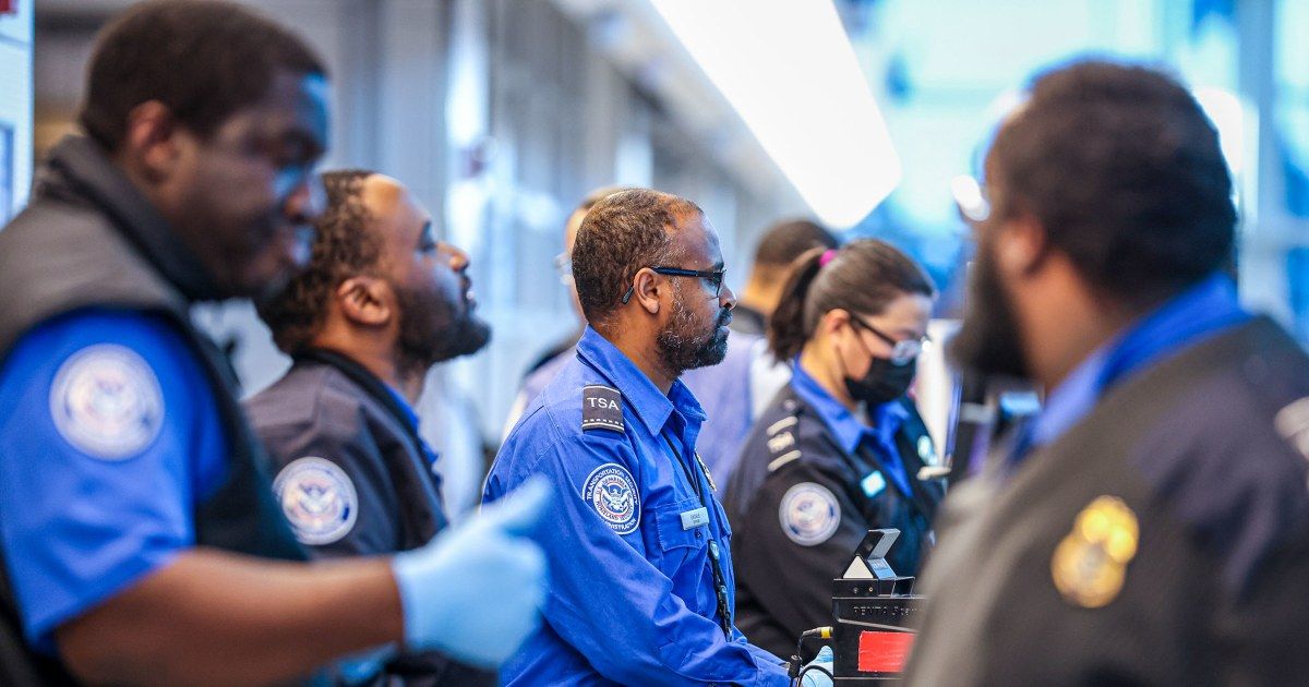 TSA agents are working without pay at U.S. airports due to another shutdown TSA agents are working without pay at U.S. airports due to another shutdown