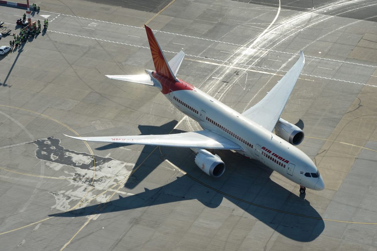 U.S.-bound passengers stranded in Russia after flight makes emergency landing 1 fec0dd9a 230607 air india file mb 1403 a47517