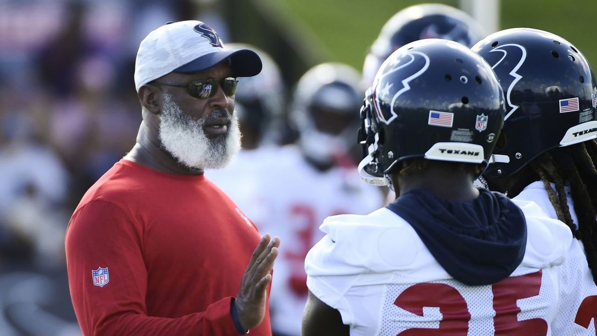 Lovie Smith said the NFL had 'a problem' about Black coaches. A year later he was fired and the league is being criticized yet again about its lack of diversity | CNN 1 Smith talks with players during practice.