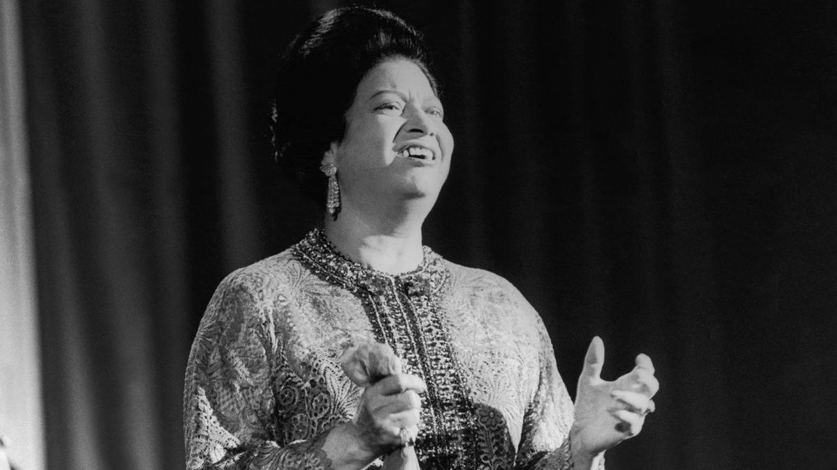 Why Cristiano Ronaldo's move to Saudi Arabia means so much for the Gulf monarchy's sporting ambitions | CNN 1 Egyptian singer Umm Kulthum performing onstage at the Olympia, in Paris on November 14, 1967.