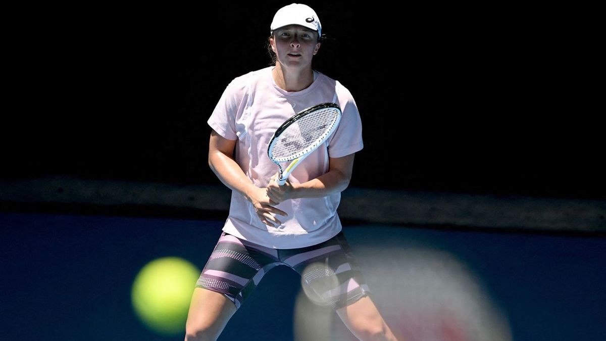 Australian Open draw: Rafael Nadal begins title defense with tough test in opening round | CNN 1 Świątek is the first person representing Poland to win a major singles title and was voted Polish Sports Personality of the Year in 2022.