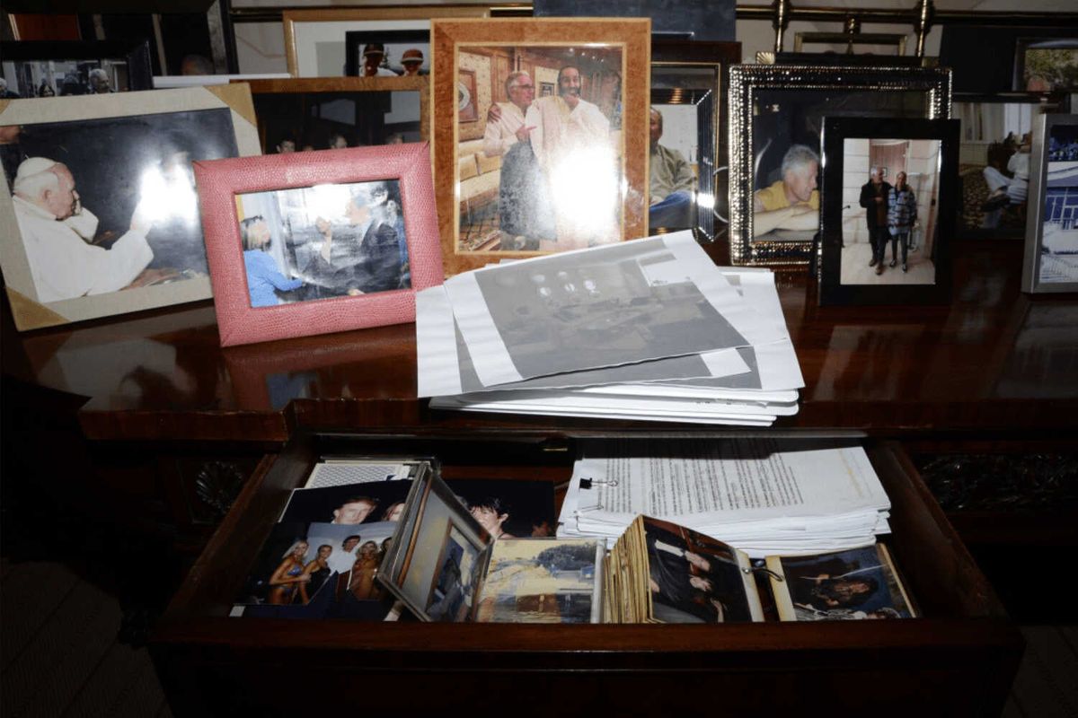 Video: Trump Photo Removed Then Reposted in Epstein Files 1 4c051598 19epstein files trump threeByTwoMediumAt2X