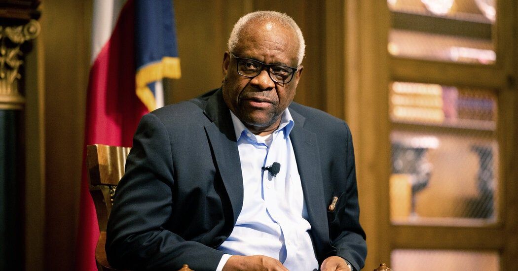 Clarence Thomas’s Clerks: An ‘Extended Family’ With Reach and Power Clarence Thomas’s Clerks: An ‘Extended Family’ With Reach and Power
