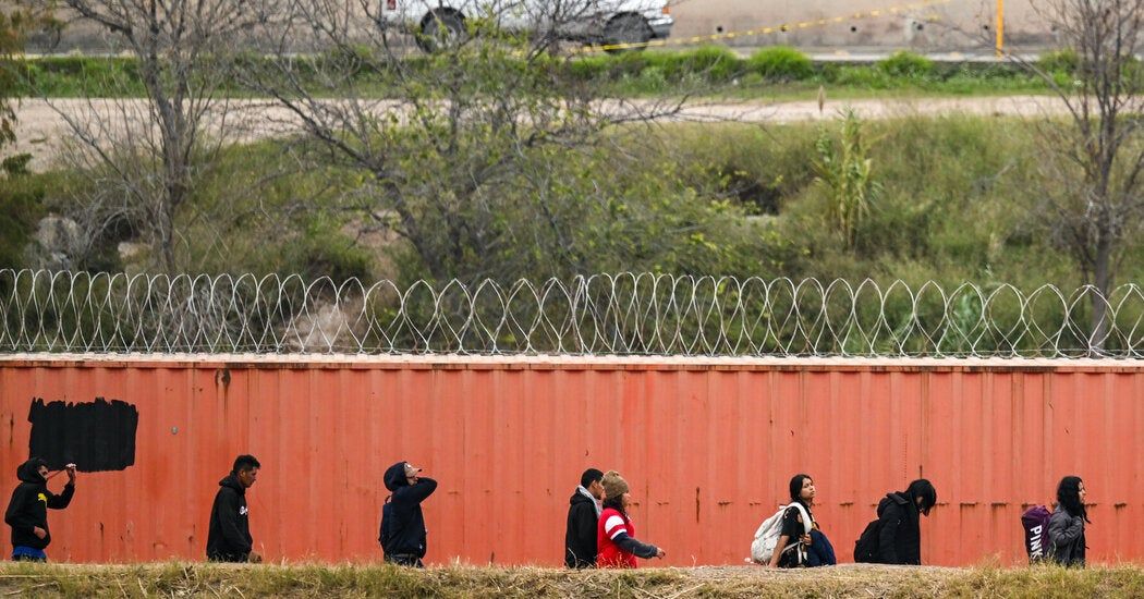 Illegal Border Crossings Plummeted in January Illegal Border Crossings Plummeted in January