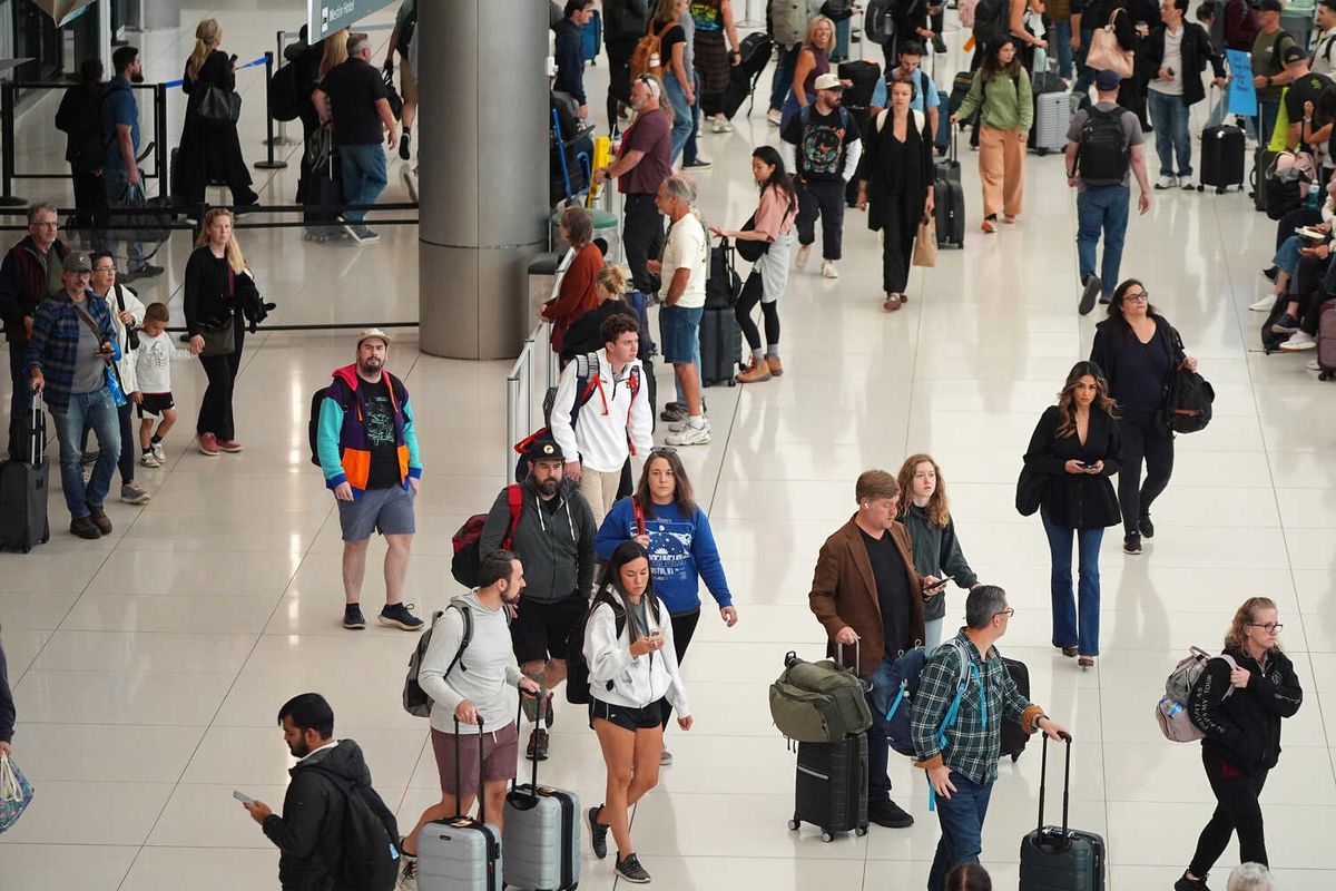 Video: Staff Shortages Lead to Delayed Flights Amid Government Shutdown 1 d83b4ca6 06trump news faa delays vckz threeByTwoMediumAt2X