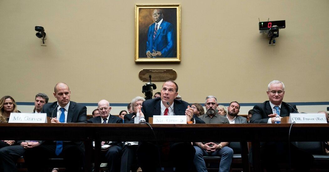 Lawmakers and Former Officials Press for Answers on U.F.O.s Lawmakers and Former Officials Press for Answers on U.F.O.s