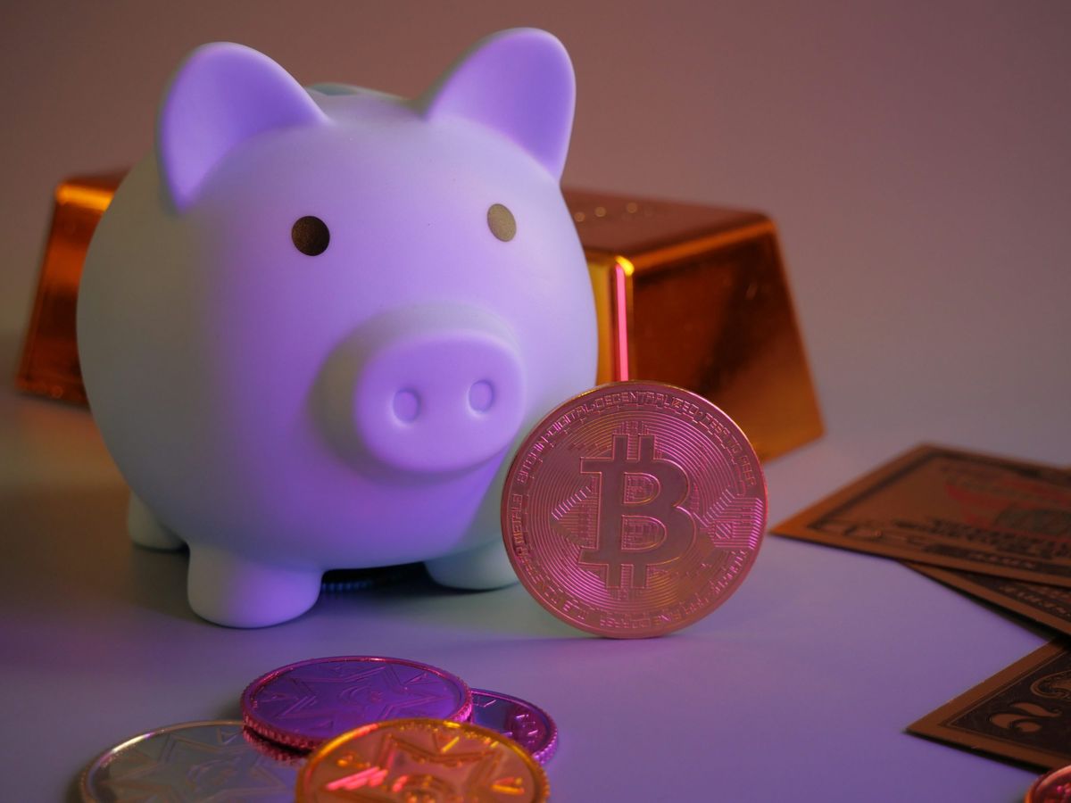 Banking Meets Bitcoin: French Banking Giant Offers Crypto To Millions
