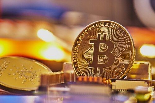 Bitcoin Price Prediction For May: Crypto Analyst Predicts Breakdown To ,000